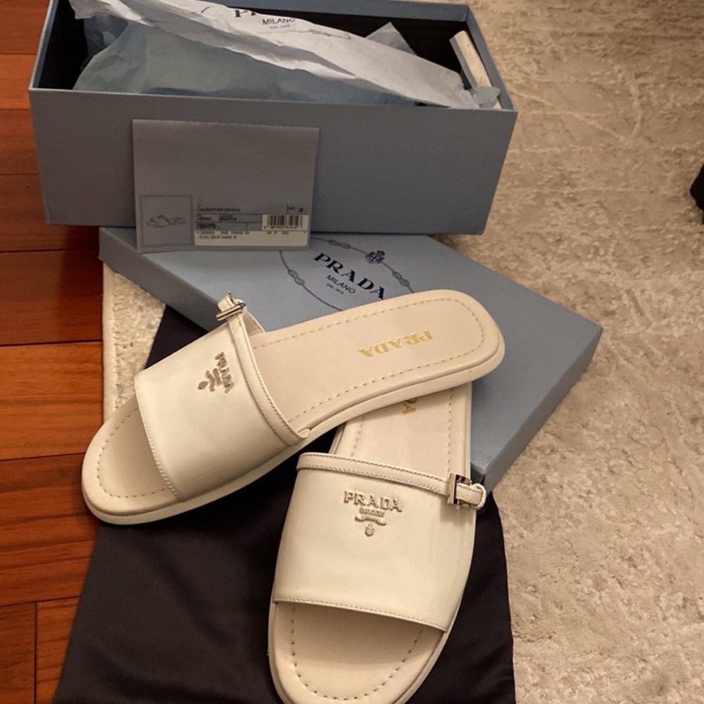 Prada Calzature Donna White Patent Sandals